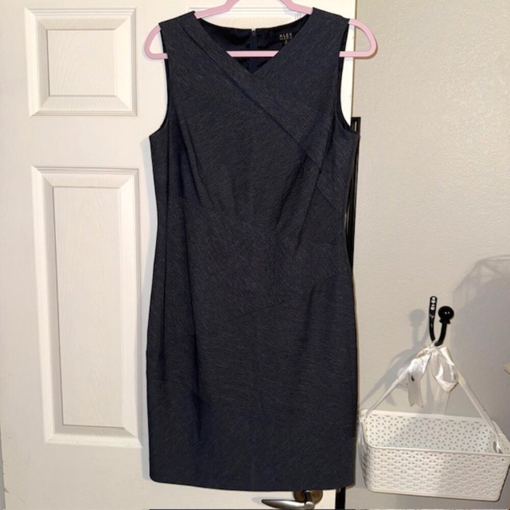 Alex Maire Sleeveless Women's Navy and Gray Crossover Designed Dress, Size 8